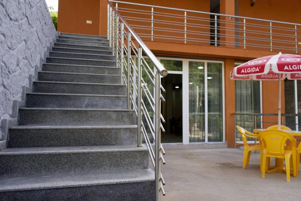 Nira Hotel Gonio المظهر الخارجي الصورة